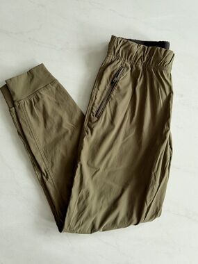 Eddie Bauer Travel Hiking Pants Womens 4 Olive Green Ankle Slim Fit Stretch